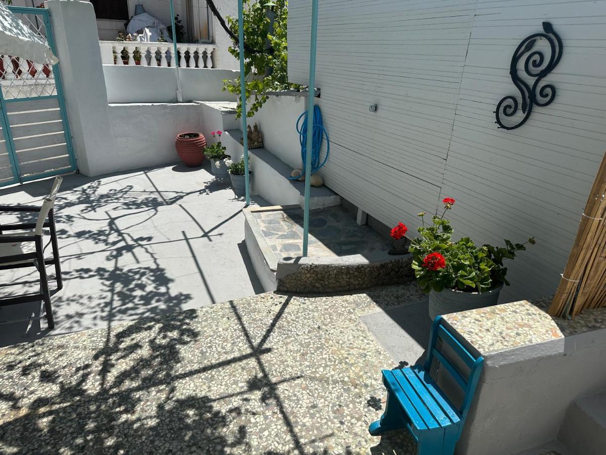 Brinia Cosy Apartment Poros Town Exterior foto