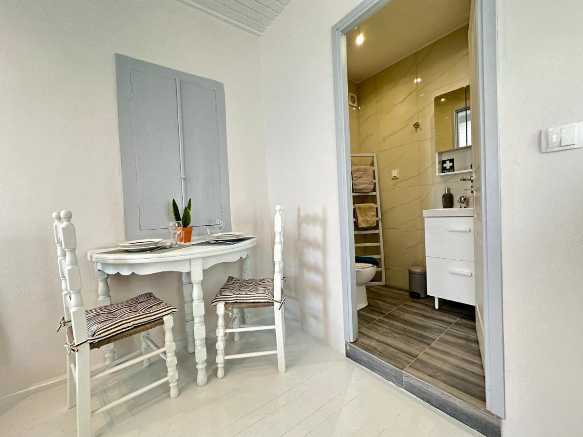 Brinia Cosy Apartment Poros Town Exterior foto