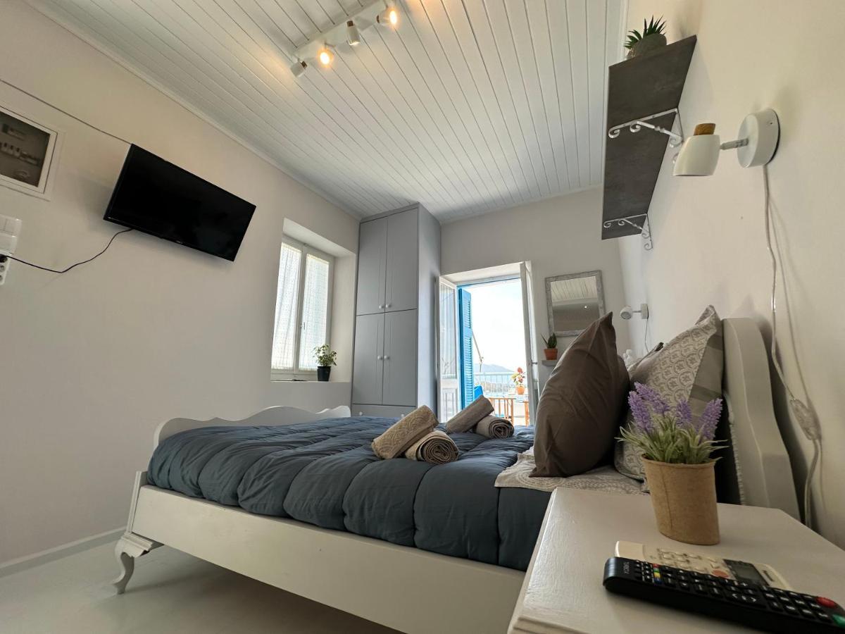 Brinia Cosy Apartment Poros Town Exterior foto